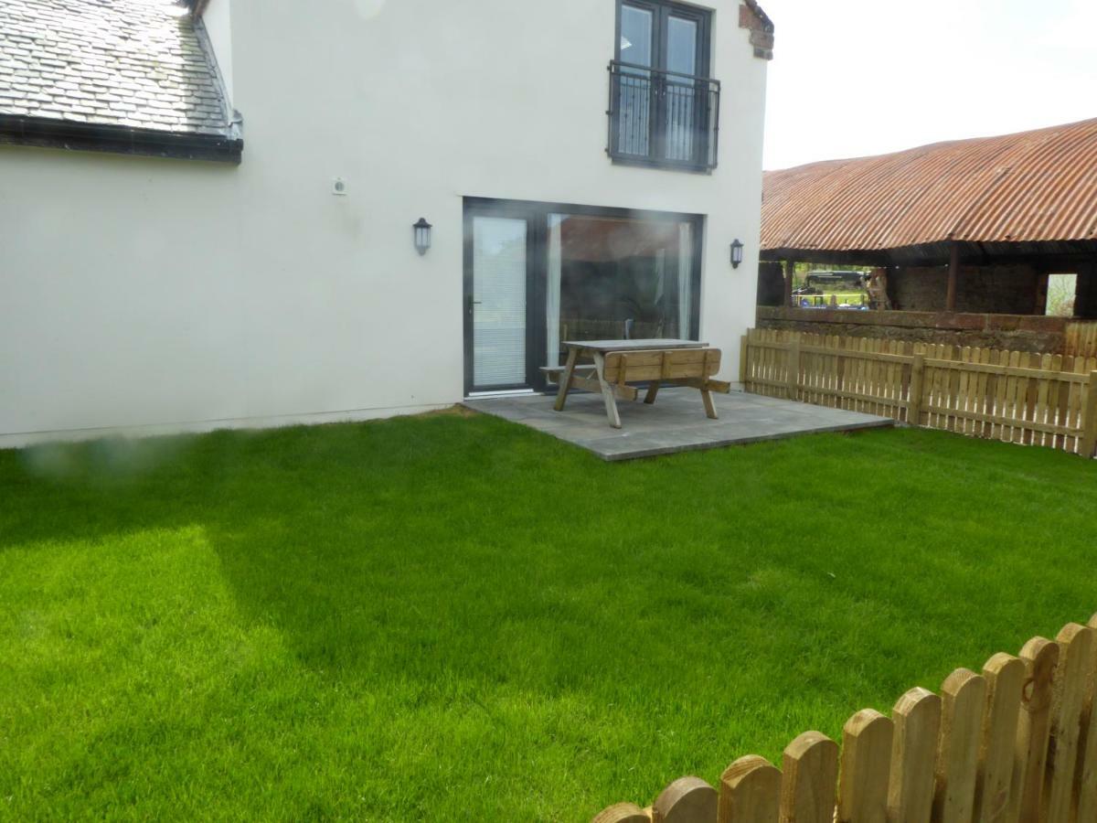Auchendennan Farm Self Catering Cottages Balloch Eksteriør bilde